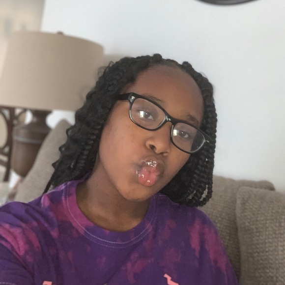 Meet your Posher, Sharee - Picture 1 of 1